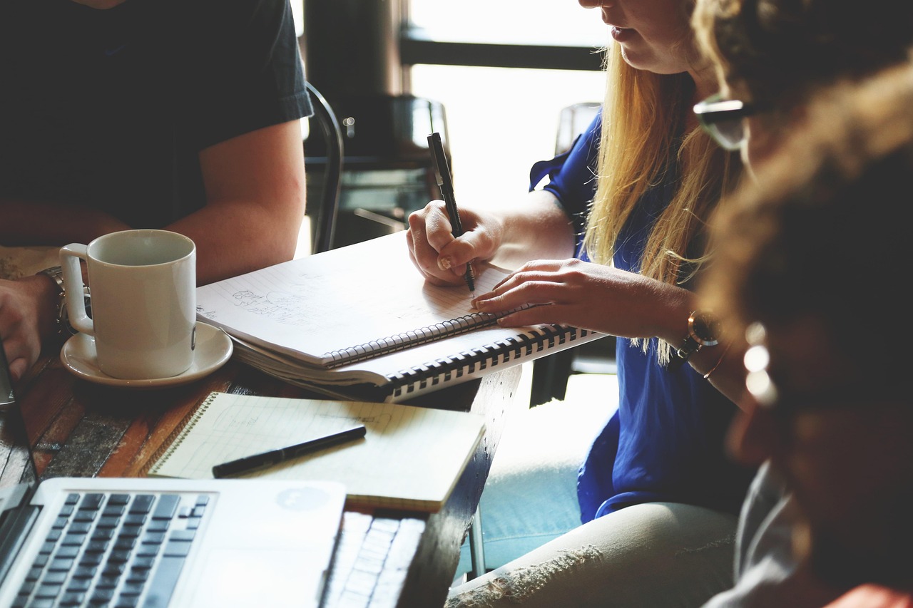 entwickeln sie einen effektiven businessplan, der ihre unternehmensstrategie klar umreißt und investoren überzeugt. erfahren sie, wie sie marktanalysen, finanzprognosen und strategische ziele integrieren, um die grundlage für den erfolg ihres unternehmens zu schaffen.